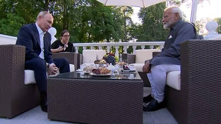 Modi In Russia: Putin Welcomes PM At His Residence For Casual Talks — Watch