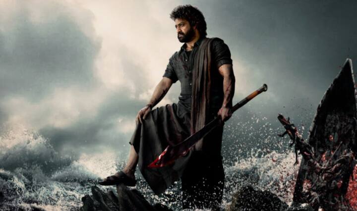 ஜூனியர் என் டி ஆர் நடித்துள்ள தேவரா பாகம் 1 படத்தை இயக்கியுள்ளார் கொரட்டாலா சிவா. இப்படம் வருகின்ற செப்டம்பர் மாதம் 27 ஆம் தேதி வெளியாகும் என படக்குழு அறிவித்துள்ளது.