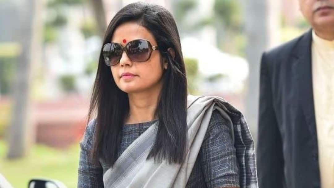 Mahua Moitra Adopted Dog Dies Of Cardiac Arrest In Noida MP Blames Firecrackers Mahua Moitra's Adopted Dog 'Guddu' Dies Of Cardiac Arrest In Noida, MP Blames Firecrackers