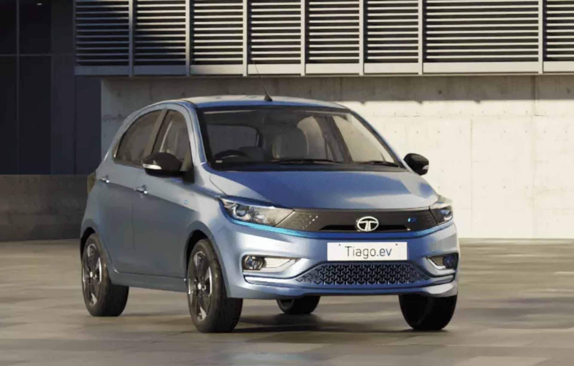 Tata Motors EV: टाटा की इलेक्ट्रिक गाड़ियों पर तगड़ा डिस्काउंट, 1.3 लाख रुपये तक का मुनाफा