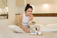 Skincare Tips: बरसात के मौसम में चेहरे का ऐसे रखें ख्याल, ग्लो करेगी स्किन, सब पूछेंगे खूबसूरती का राज़