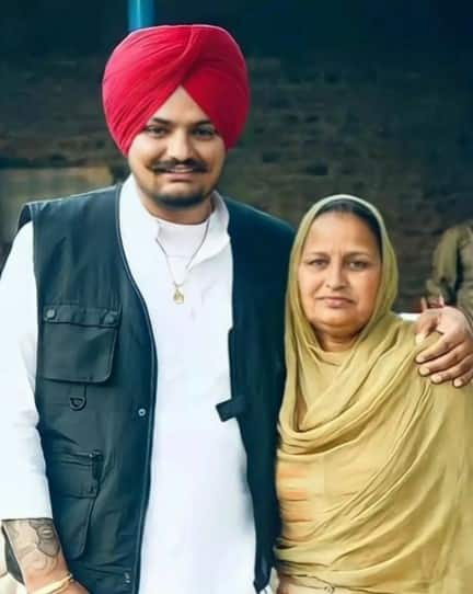 ਮੂਸੇਵਾਲਾ ਨੇ ਮਾਤਾ ਚਰਨ ਕੌਰ ਦੀ ਨਹੀਂ ਮੰਨੀ ਗੱਲ, ਕਰ ਗਿਆ ਮੌਤ ਦੀ ਭਵਿੱਖਬਾਣੀ