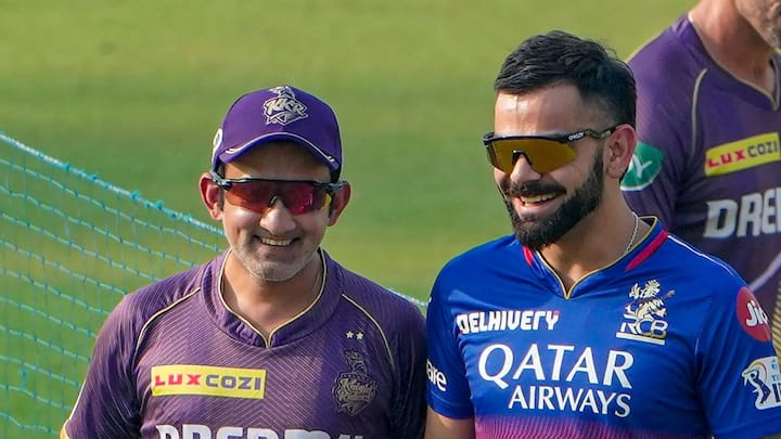 এবার ভারতীয় দলের দায়িত্বে তিনি। শ্রীলঙ্কার বিরুদ্ধে ২৭ জুলাই থেকে তিনটি ওয়ান ডে এবং তিনটি বিশ ওভারের ম্যাচ খেলবে টিম ইন্ডিয়া। সেই সিরিজ়ই কোচ হিসাবে প্রথমবার ভারতীয় দলের দায়িত্ব নেবেন গম্ভীর।