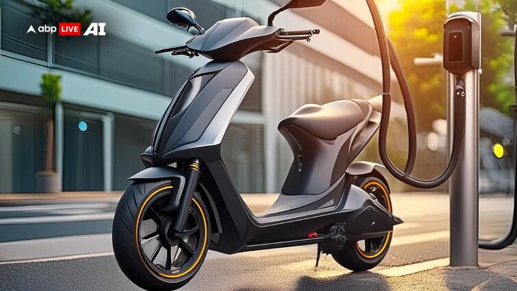 Suzuki First Electric Scooter production start in December 2024 ev come with fixed battery pack Suzuki First E-Scooter: इलेक्ट्रिक व्हीकल सेगमेंट में सुजुकी की एंट्री, फिक्स्ड बैटरी पैक के साथ आएगा ई-स्कूटर