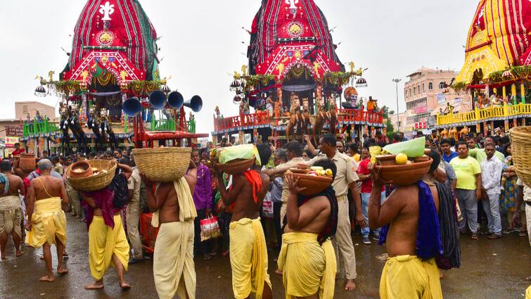 Puri Jagannath Temple Nine Servitors Injured Lord Balabhadra Falls Nine Servitors Injured After Idol Of Lord Balabhadra Falls Off During Puri Rath Yatra Ritual