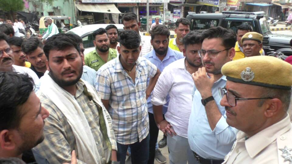 भरतपुर में छात्र नेताओं का पानी टंकी पर घंटों चला हाईवोल्टेज ड्रामा, BJP पर लगाये ये आरोप