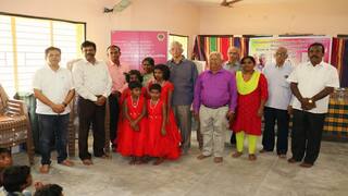 தஞ்சை பார்வைத்திறன் குறையுடையோருக்கான பள்ளிக்கு உதவிகள் வழங்கல்
