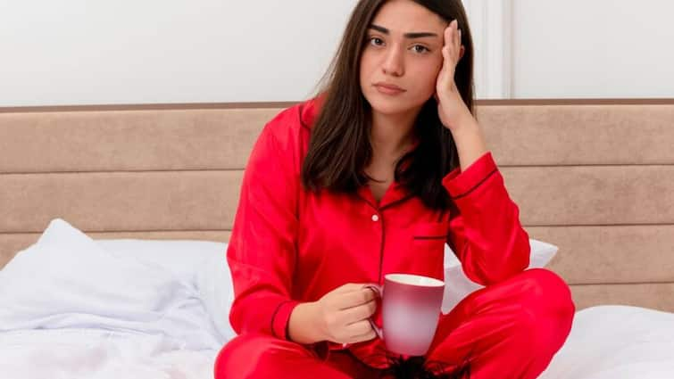 menstrual leave enables a person to take time off from work when period symptoms पीरियड्स में महिलाओं को कितनी होती है दिक्कत, डॉक्टरों से जानें इस दौरान छुट्टी क्यों जरूरी?