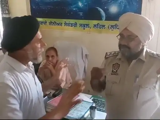 khanna government school teacher arrested for molesting students Crime News: ਵਿਦਿਆਰਥਣਾਂ ਨਾਲ ਸਰੀਰਕ ਸ਼ੋਸ਼ਣ ਕਰਨ ਵਾਲਾ ਮਾਸਟਰ ਚੜ੍ਹਿਆ ਪੁਲਿਸ ਅੜਿੱਕੇ, ਇੰਝ ਕਰਦਾ ਸੀ ਗਲਤ ਹਰਕਤਾਂ