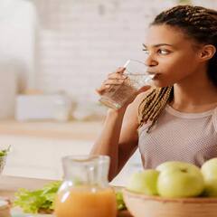 Health Tips : ਖਾਣਾ ਖਾਣ ਤੋਂ ਪਹਿਲਾਂ ਜਾਂ ਬਾਅਦ 'ਚ, ਪਾਣੀ ਪੀਣ ਦਾ ਸਹੀ ਸਮਾਂ ਕਦੋਂ ਹੈ?