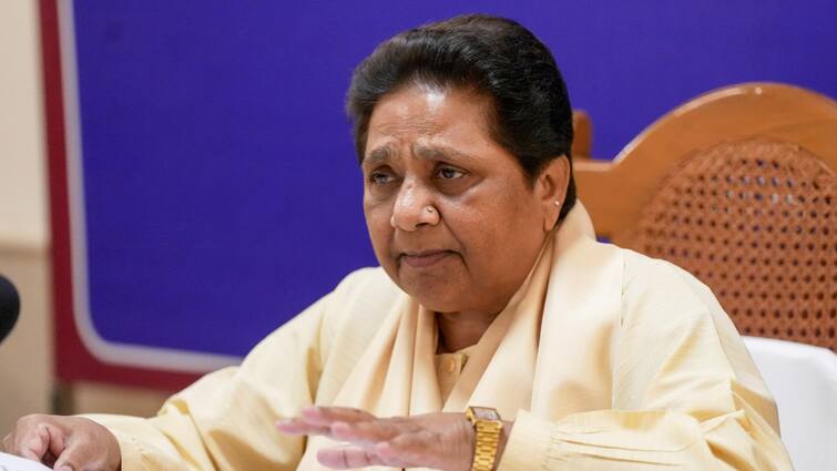 bsp chief mayawati reacted  on arun kumar sagar demand to give bharat ratna to kanshi ram मायावती ने बीजेपी सांसद की मांग पर दी पहली प्रतिक्रिया, बोलीं- गुमराह करना बंद करें