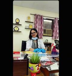 Photos: અભિષેક શર્માની ડૉક્ટર બહેન પોતાની સુંદરતાથી દરેકને બનાવે છે દિવાના, તસવીરોમાં જુઓ હૉટનેસ