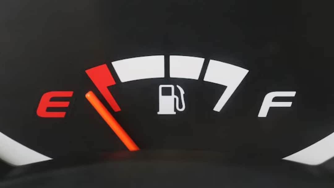 Are You Filling Motorcycle or Bike Fuel Tank Completely Be Aware Of These Things Fuel Filling Tips: బైక్ లేదా పెట్రోల్‌ను ట్యాంక్ ఫుల్ చేస్తున్నారా? - అయితే ఈ విషయంలో జాగ్రత్తగా ఉండాల్సిందే!