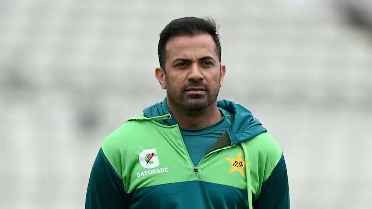 Pakistan cricket board pcb dismiss abdul Razzaq and wahab riaz from selection committee बाबरच्या नेतृत्वात पाकिस्तानची नाचक्की, पण बळी दुसऱ्याच दोन दिगज्जांचा