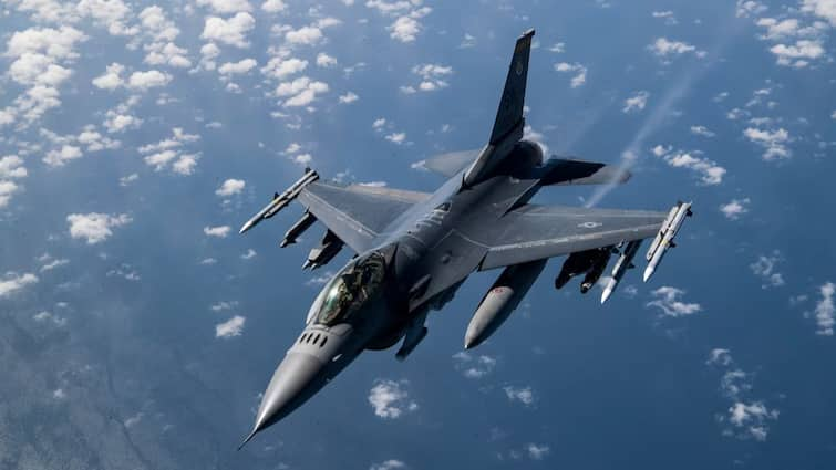 First F-16 US Jet Crashes In Ukraine Pilot killed in russia war First F-16 Jet Crashes In Ukraine Killing Pilot, Initial Report Says 'Not Shot Down By Enemy Fire'