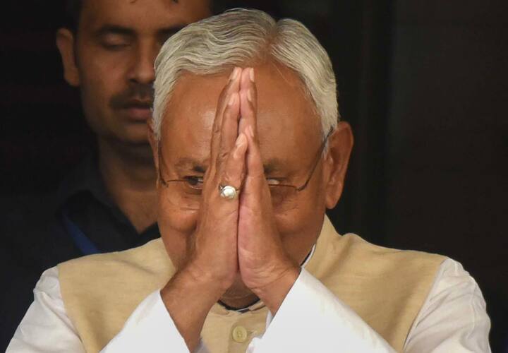 वैसे, इस सीट पर असल लड़ाई आरडेजी की बीमा भारती (पप्पू यादव का समर्थन) और जेडीयू के कलाधर मंडल के बीच मानी जा रही है.