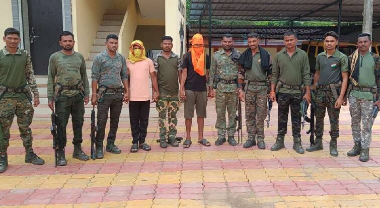 gadchiroli naxal 2 maoist who has a reward of 10 lakhs arrested by gadchiroli police in Posts Dhodraj under Bhamragad action anti naxalite campaign big success maharashtra marathi news Gadchiroli Naxal : लाखोंचे बक्षीस असलेल्या दोन जहाल नक्षलवाद्यास अटक; गडचिरोली पोलिसांच्या विशेष पथकाची कामगिरी