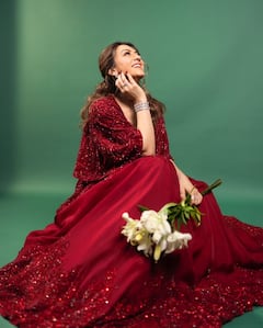 Hansika Motwani Gives Eternal Beauty Vibe In Red Lehenga; Check Out Pics