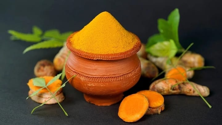 Let us tell you that curcumin is not produced in the human body. It can only be obtained through diet or supplements.