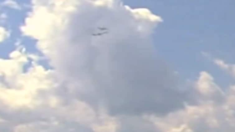 USA Syracuse Airport New York City flight collision Two Planes Nearly Collide Mid-Air At Syracuse Airport In US, Video Captured On Camera — WATCH