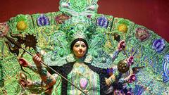 Friday Puja: শুক্রবারে কোন দেবতার পুজোয় বদলে যাবে ভাগ্য? করতে হবে কী কী