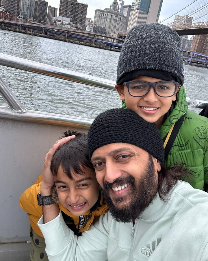 ही मालिका १२ जुलै रोजी जिओ सिनेमावर प्रदर्शित होणार आहे.(pc:riteishd/ig)