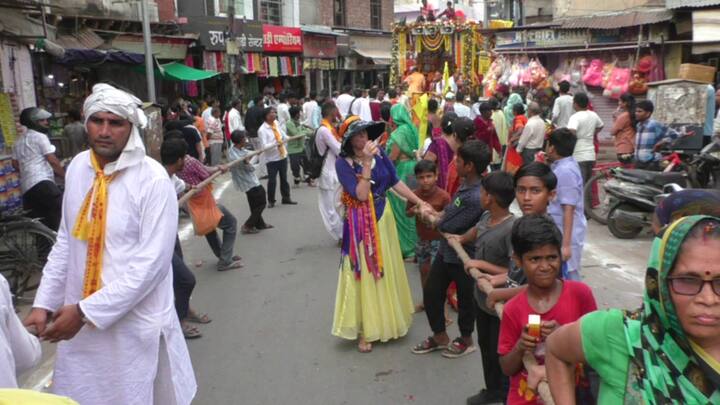 इस अवसर पर शहर जगन्नाथमय  दिखाई दिया. चारों तरफ हरे राम हरे राम - राम रामा हरे - हरे कृष्ण हरे कृष्ण - कृष्ण कृष्ण हरे हरे के जयघोष सुनाई दिए. भगवान जगन्नाथ की रथ यात्रा के मौके पर सुरक्षा के कड़े इंतजाम रहे.