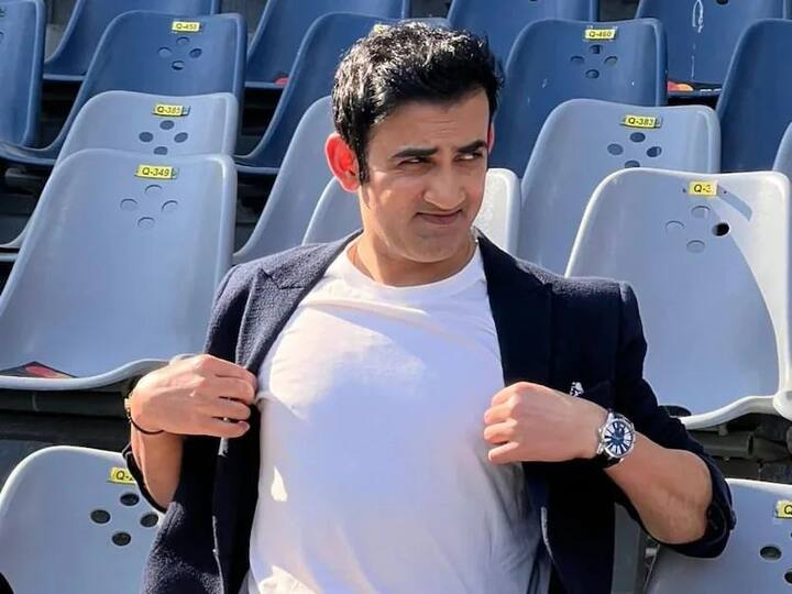 भारतीय क्रिकेट संघाच्या मुख्य प्रशिक्षकपदी गौतम गंभीर (Gautam Gambhir) याची नियुक्ती करण्यात आली आहे. बीसीसीआयचे सचिव जय शाह यांनी 9 जून रोजी गौतम गंभीरच्या नियुक्तीची घोषणा केली.