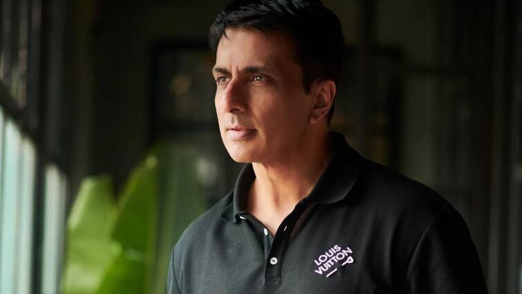 Sonu Sood diet chart exercise routine entertainment news bollywood Sonu Sood: 'রোজ মাংস জরুরি নয়', ৫০ বছরেও কোন ম্যাজিকে এত ফিট সোনু সুদ?