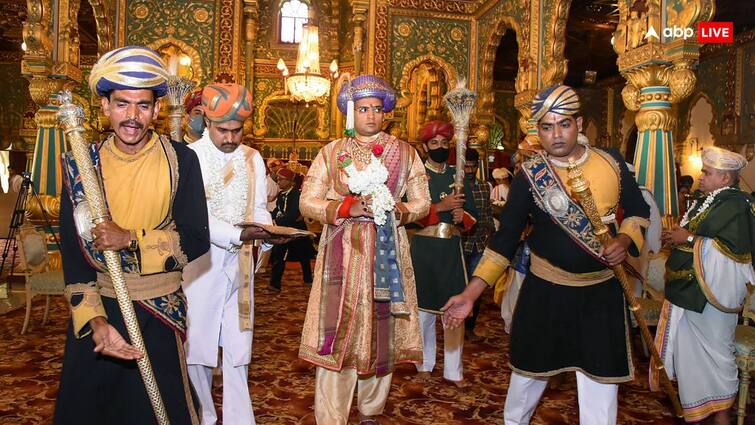 Mysore Royal family members question Bengaluru palace property valuation by Bangalore Development Authority महल की कीमत आंक दी 11 करोड़ तो राजघराना हो गया खफा, जानें क्या है पूरा विवाद