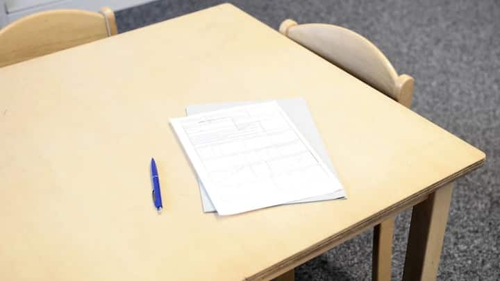 পরীক্ষার প্রাথমিক ধারণা সম্পর্কে বুঝতে অবশ্যই প্রয়োজন NCERT-র বই। বিশেষত ভুগোল, ইতিহাস, অর্থনীতি, বিজ্ঞানের জন্য এই খুব প্রয়োজন।