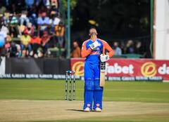 Photos: ડૉક્ટર છે અભિષેક શર્માની બહેન, સ્ટેડિયમમાં જઇને ભાઇને કરે છે સપોર્ટ