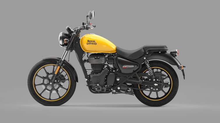 Royal Enfield upcoming bikes guerrilla 450 new classic 350 royal enfield classic 650 twin engine features mileage price all details here Royal Enfield Bikes: रॉयल एनफील्ड के शौकीनों के लिए खुशखबरी, जल्द एंट्री मारेंगी ये बाइक्स