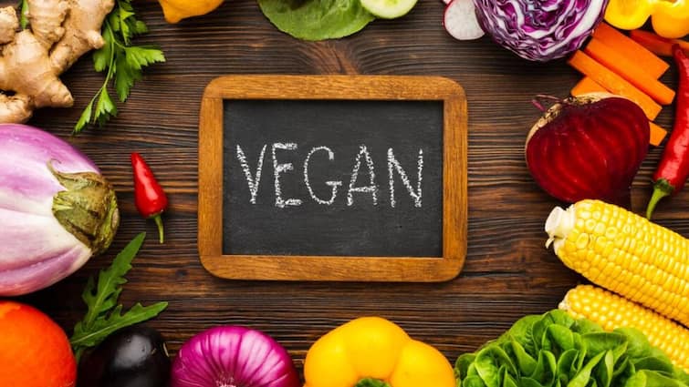 Veganism is the practice of abstaining from the use of animal products particularly in diet Vegan Diet: क्या होता है वीगानिज़म, जानें सेहत के लिए ये कितना फायदेमंद