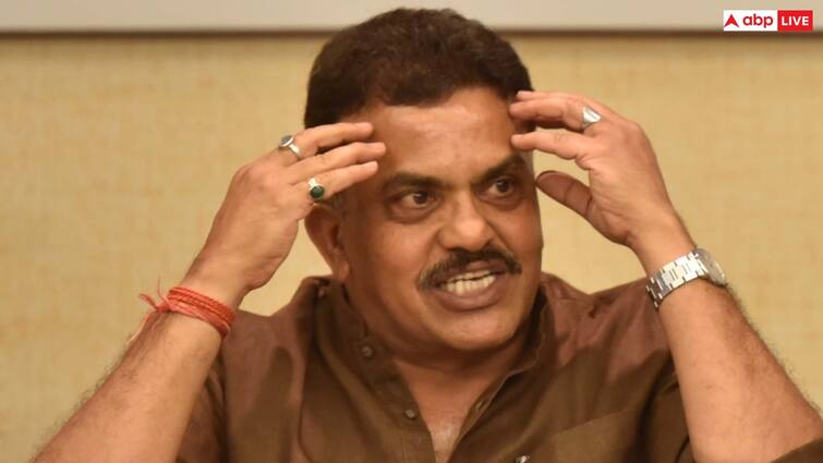 Pune IAS Pooja Khedkar Sanjay Nirupam Raise Question on Fake OBC Certificate forgery Pune IAS Pooja Khedkar: विवादों में आईं आईएएस पूजा खेडकर पर संजय निरुपम ने बोला हमला, 'फर्जीवाड़ा करके आए अफसर...'