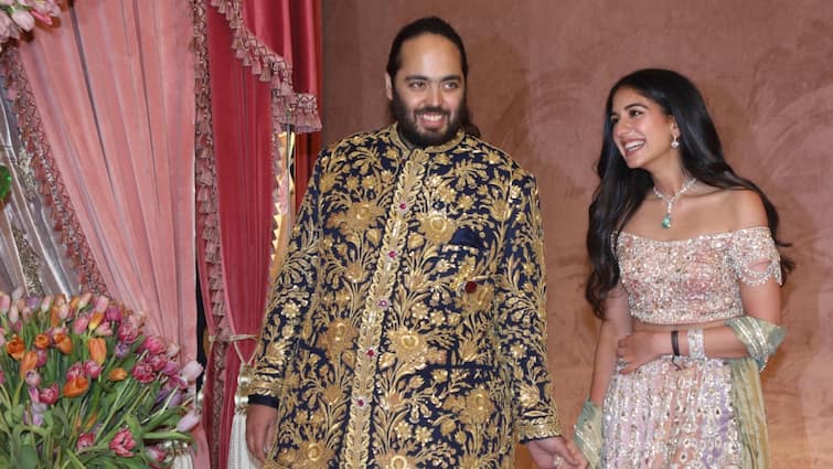 Anant Ambani Radhika Merchant Wedding Will PM Modi attend indian international see guest list John Cena Anant Radhika Wedding: क्या प्रधानमंत्री मोदी भी होंगे अनंत-राधिका की शादी में शामिल? देखें अंबानी की गेस्ट लिस्ट