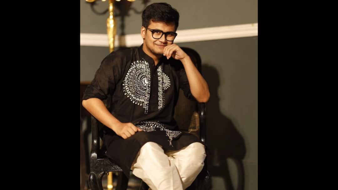 'Playing The Character Of An Actor...': Rwitobroto Mukherjee On His Role In 'Hemanter Aparanha' Rwitobroto Mukherjee On His Role In 'Hemanter Aparanha', Release Date Of 'Hemanter Aparanha' Bengali Movie 'Playing The Character Of An Actor...': Rwitobroto Mukherjee On His Role In 'Hemanter Aparanha'