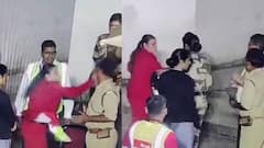 સ્પાઇસજેટની કર્મચારીએ CISF જવાનને મારી થપ્પડ, જાતીય શોષણનો લગાવ્યો આરોપ; વીડિયો વાયરલ