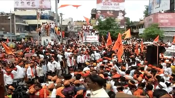 उपोषणकर्ते आणि शांतता रॅलीचे प्रमुख मनोज जरांगे यांनीही बीडमधील गर्दीवर भाष्य करताना बीडच्या जनतेचे आभार मानले आहेत. शांतता रॅलीला प्रत्येक जिल्ह्यात गर्दी झाली, मराठ्यांनी मराठ्यांच्या गर्दीचे रेकॉर्ड तोडले, असे जरांगे यांनी म्हटले.