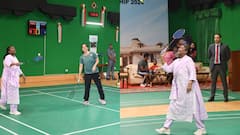 सामने थीं साइना नेहवाल, बैडमिंटन कोर्ट में उतरीं राष्ट्रपति मुर्मू, देखें तस्वीरें