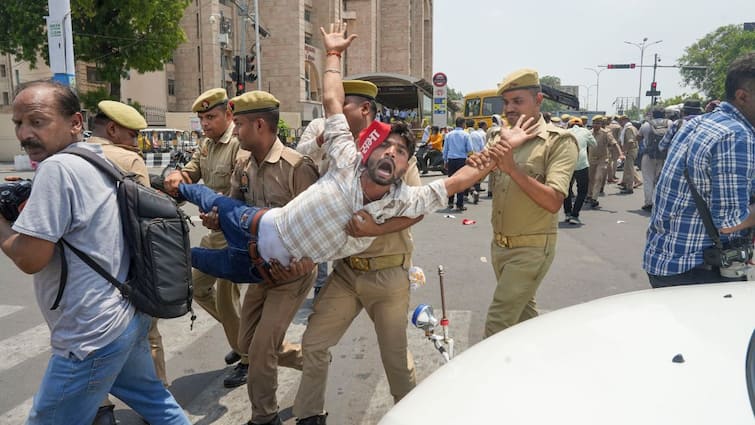NEET-UG 'Paper Leak' Case CBI Arrests Kingpin 'Rockey' From Patna nalanda NEET-UG 'Paper Leak' Case: CBI Arrests Kingpin 'Rockey' From Patna