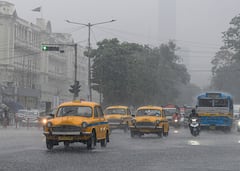 West Bengal Weather: আজ থেকেই বাড়বে বৃষ্টির দাপট? বন্যা পরিস্থিতির চরম সতর্কতা, কোন কোন জেলা রয়েছে তালিকায়?