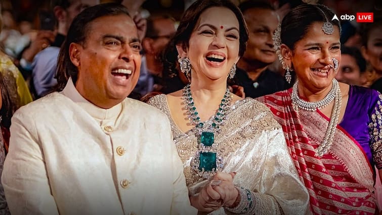 Anant Ambani Radhika Merchant Wedding how much Mukesh Ambani spends on sons wedding not much like Indians do जितना एक आम भारतीय करता है बच्चे की शादी पर खर्चा उसके मुकाबले 1 पर्सेंट भी नहीं कर रहे अरबपति बिजनेसमैन मुकेश अंबानी?