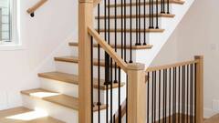 Staircase Vastu: வீட்டின் உள்ளே படிக்கட்டுகள் எப்படி கட்ட வேண்டும்? வாஸ்து சாஸ்திரம் சொல்வது என்ன?