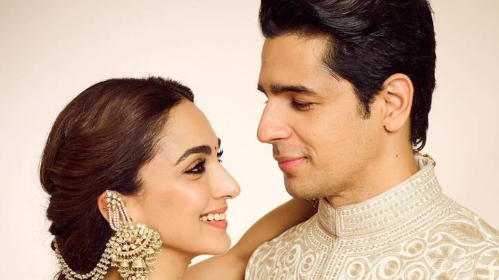 তাঁদের সাজের মধ্যে যেন মিশে থাকে সারল্য। রঙিন লেহঙ্গা আর ভারি গয়নায় সাজলেন কিয়ারা আডবাণী। ভারি কাজের শেরওয়ানিতে নজর কাড়লেন সিদ্ধার্থ মলহোত্রও।