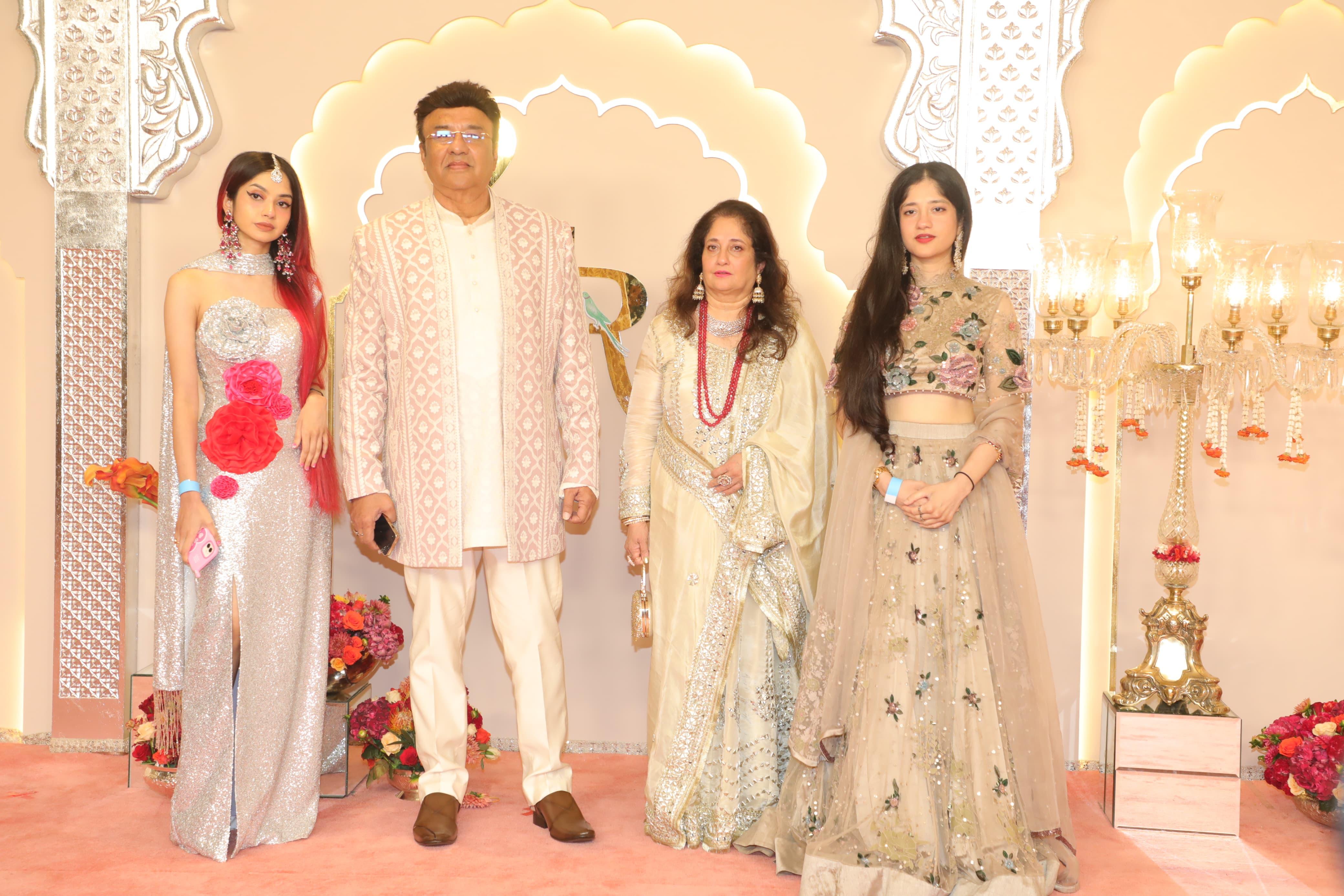 Anant Radhika Wedding: वर्ल्ड जियो सेंटर पहुंची अनंत अंबानी की बारात, इस शुभ घड़ी में राधिका संग लेंगे सात फेरे