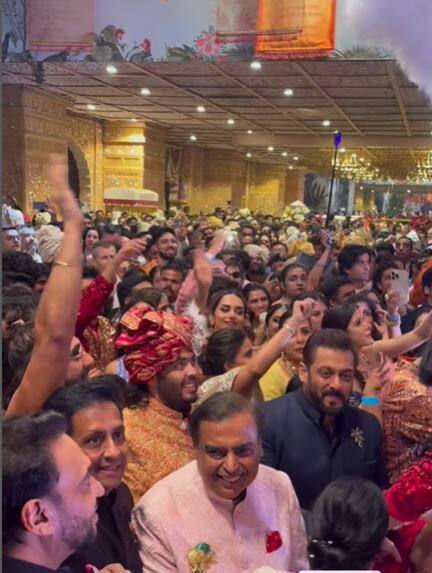 Salman Khan, Anant Ambani, Mukesh Ambani and others enjoy Rema's performance.