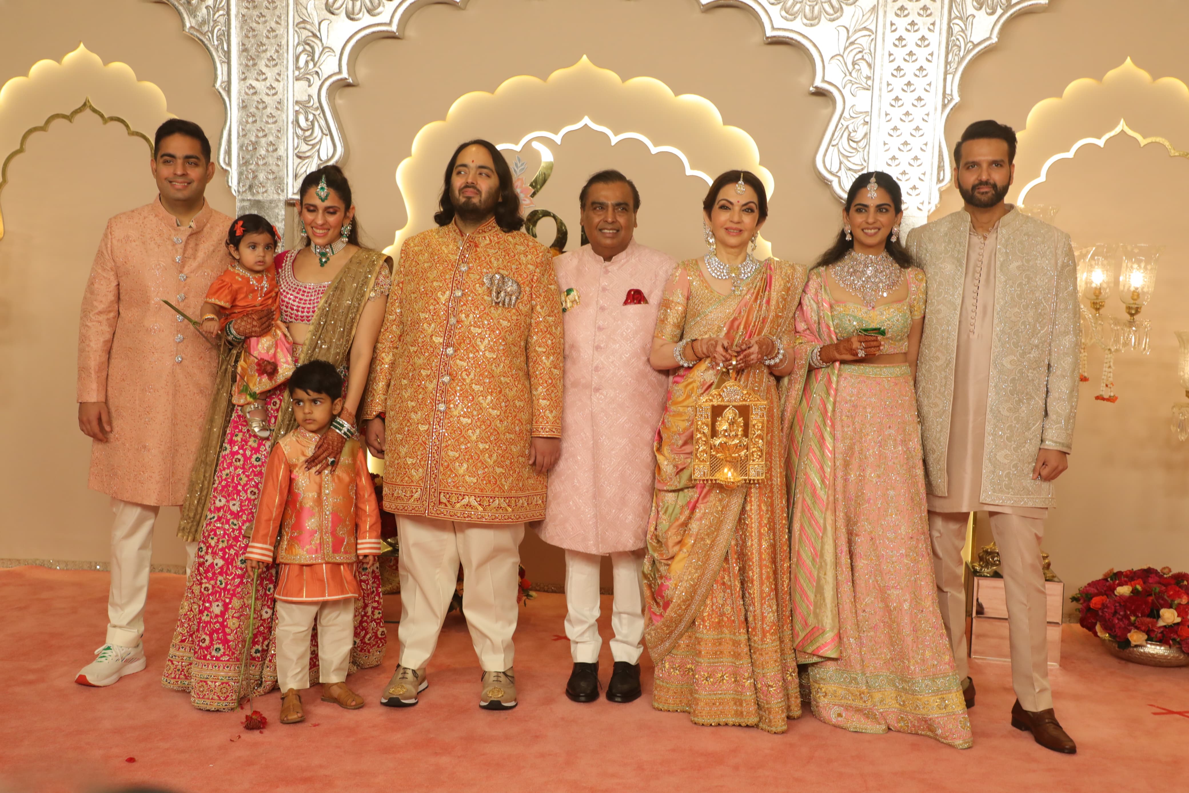 Anant Ambani Wedding: अपनी बारात में ‘आजा माही’ गाने पर खूब नाचे दूल्हे राजा, देखें अनंत अंबानी का डांस वीडियो