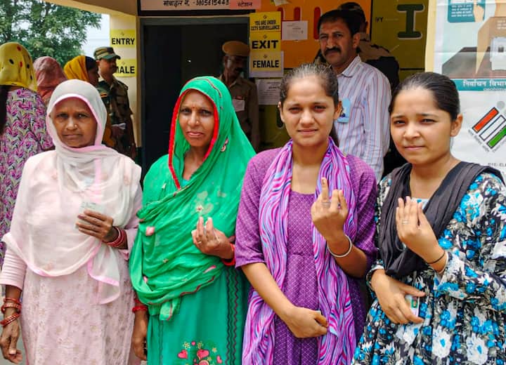पीके के मुताबिक, मुस्लिम राज्य में 17% (यादवों से 3% अधिक) हैं पर उनके पास नेता नहीं है, जबकि मुसलमान-दलित सामूहिक रूप से राज्य की आबादी का 37% हिस्सा बनाते हैं.
