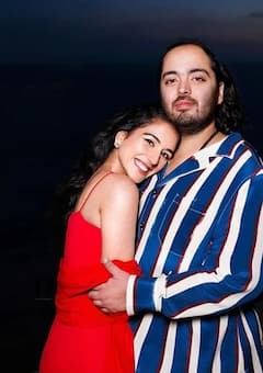 Anant-Radhika Love Story: बपचन में थे दोस्त फिर दे बैठे एक दूजे को दिल, बेहद खास है अनंत और राधिका की लव स्टोरी